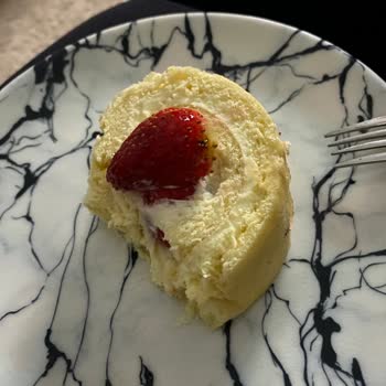 Pastadan Saç Çıkması!