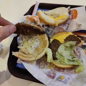 İçi Boş Burger King Hamburgeri