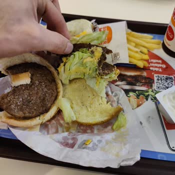 İçi Boş Burger King Hamburgeri