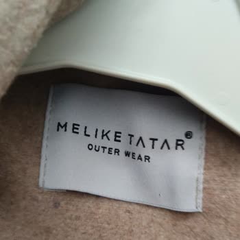 Modanisa Kaşe Kaban Bildiğiniz Çöp Oldu