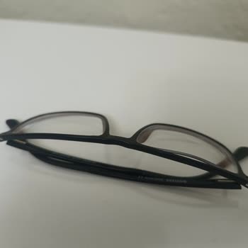 Atasun Optik Gözlük Camı Ve Mustang Gözlük