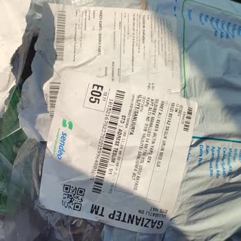 Rebul Siparişim Geldi Ama Bir Tanesi Dökülmüş, Yarım Şişeden Az Kolonya