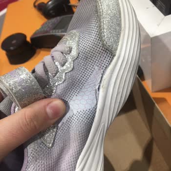 FLO Mağazası Ve Lumberjack Markası