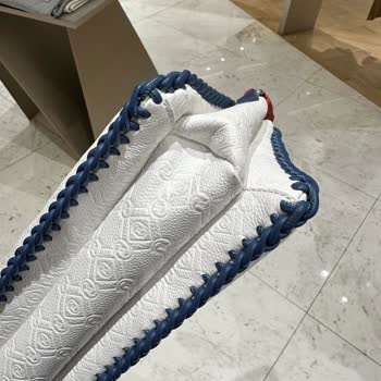 Vakko'dan Aldığımız Çantada Meydana Gelen Renk Değişimi Ve Deformeler.