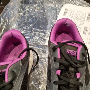 Skechers Malına Sahip Çıkmıyor, Problem Olunca Kendi Başınasın