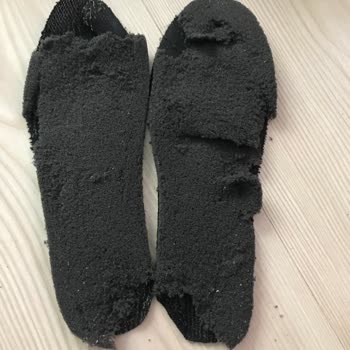 FLO Ayakkabı İç Tabanının Yırtılması.