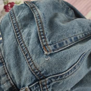 Mavi Jean Pantolonda Sökülme