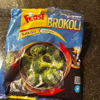 Feast Üründen Böcek Çıktı