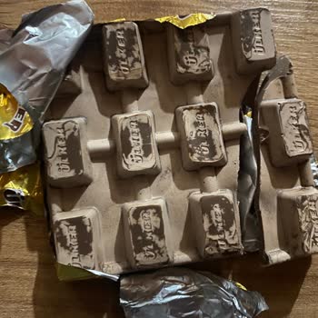 Ülker Aldığım Çikolata Bozuk Cıktı