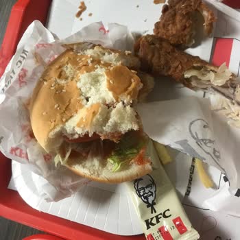 KFC Lüleburgaz Kötü Soğuk Hizmet Yerlerde