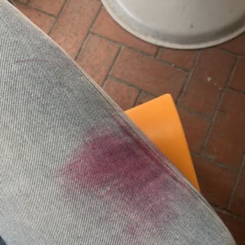 Authentic Seconds Kusurlu Çanta Satıyor