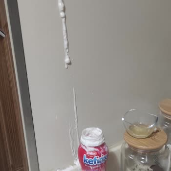 Altınkılıç Markalı Çilekli Kefir Patladı
