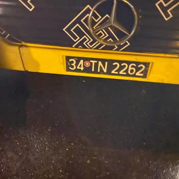 İBB - İstanbul Büyükşehir Belediyesi Otobüs Şoförü Terbiyesizliği