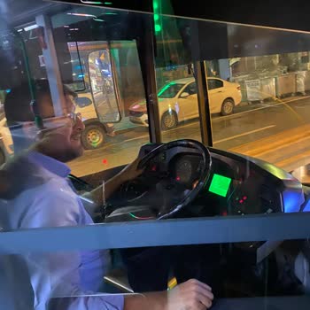 İBB - İstanbul Büyükşehir Belediyesi Otobüs Şoförü Terbiyesizliği