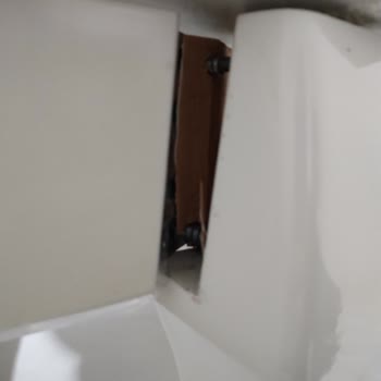 Gündoğdu Mobilya Kalitesizliği, Yemek Masası Üzerimize Devrildi