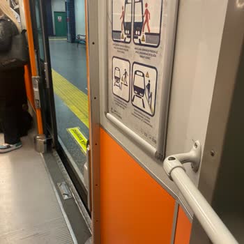 İBB - İstanbul Büyükşehir Belediyesi Metro Arızası Oldu