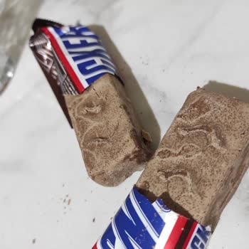 Snickers Çikolata Bozuk Çıktı