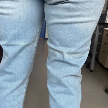 Mavi Marka Pantolonun Durduğu Yerde Beyazlaması