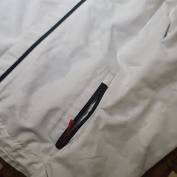 Helly Hansen Cekette Oluşan Deformasyon