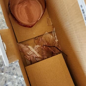 Online Alınan LCW Kirik Ürün Mağazada Değişim Veya İade Etmek