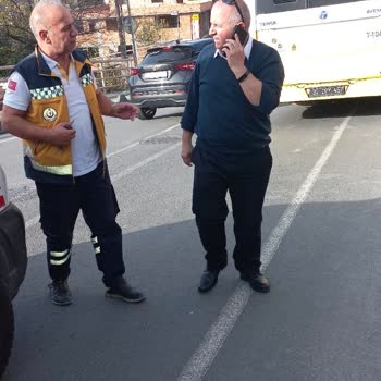 İBB - İstanbul Büyükşehir Belediyesi İett Nin Kati Şoförü Ve Sorumsuz İmamoglu