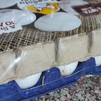 Şok Marketler Anadolu Çiftliği Yumurta Aldım. Açılmamış Kolide Kurt Vardı