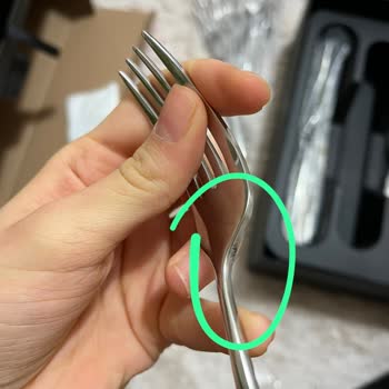 2 Takım Jumbo Çatal Bıçak Takımımın İkisi De Kusurlu Ürünlerle Geldi.