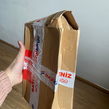Sürat Kargo Kargo Kutusunun Dikkat Kırılır Yazmasına Rağmen Hasarlı Gelmesi
