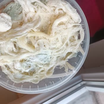 BİM Kar Süt Marka Erzurum Göğermiş Peynir Bozuk Ve Aşırı Küflü