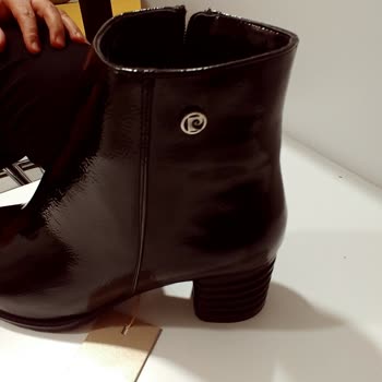 Pierre Cardin Giyim Ayakkabıdaki Ters Çivinin Ayağa Batması!