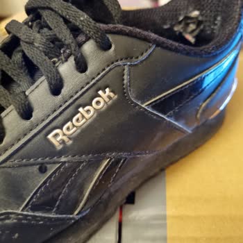 Reebok Ayakkabı Jilet Gibi Kesti