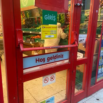 Şok Marketler Personelinin Çocukları Dövmesi