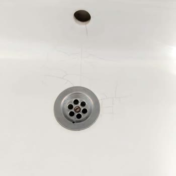 Cerastyle Lavabo Kılcal Çatlak Ve Çizikler