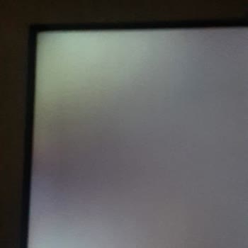 Sunny Televizyon Işık Sızması