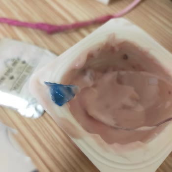 Activia Yoğurttan Plastik Çıktı