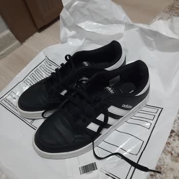 Koray Spor Adidas Spor Ayakkabının 1 Ayda Topuk Yırtılması