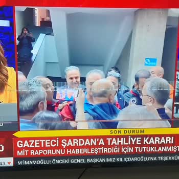 Vestel TV Nin 2 Yıl Dolmadan Paneli Bozuldu (Yatay Çizgiler Oluştu)