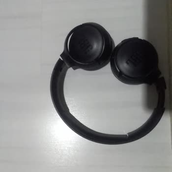 JBL Audio Systems Kulaklık Genişledi, Rahatlık Kaçtı!