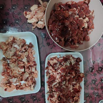 Onur Market, Kuşbaşı Et Yarısı Yağ Olarak Geldi.