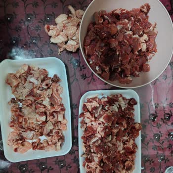 Onur Market, Kuşbaşı Et Yarısı Yağ Olarak Geldi.