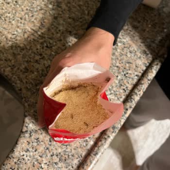 Filiz Makarna Kurtlanmış Ve Kelebeklenmiş İrmik.