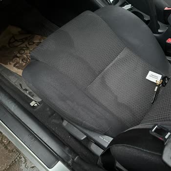 Çavdarlı Toyota Plaza Toyota Plaza Çavdarlı/Bursa Servisi Ön Cam Değişim Beceriksizliği