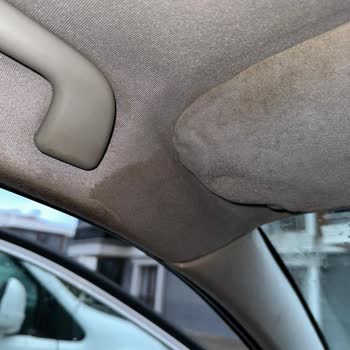 Çavdarlı Toyota Plaza Toyota Plaza Çavdarlı/Bursa Servisi Ön Cam Değişim Beceriksizliği