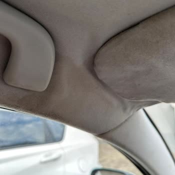 Çavdarlı Toyota Plaza Toyota Plaza Çavdarlı/Bursa Servisi Ön Cam Değişim Beceriksizliği