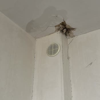 TOKİ Evleri Su Alıyor Çatılarımızı İyi Yapmadılar