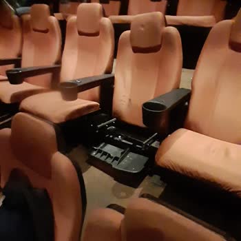 Paribu Cineverse Koltuklar Kırık
