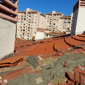 TOKİ Çatıları Akıyor. Yönetim Umursamıyor.