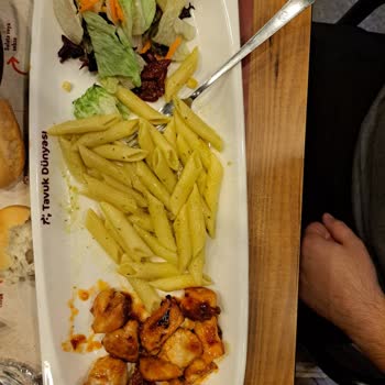 Tavuk Dünyası Porsiyon Eksikliği Ve Azlığı