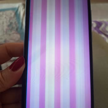Reeder P13 Blue Plus Telefon Ekran Arızası