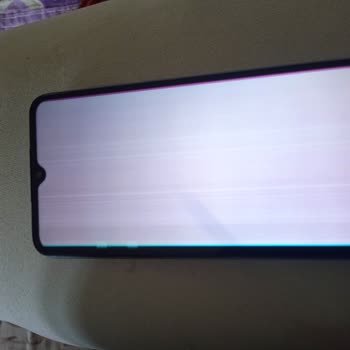 Reeder P13 Blue Plus Telefon Ekran Arızası